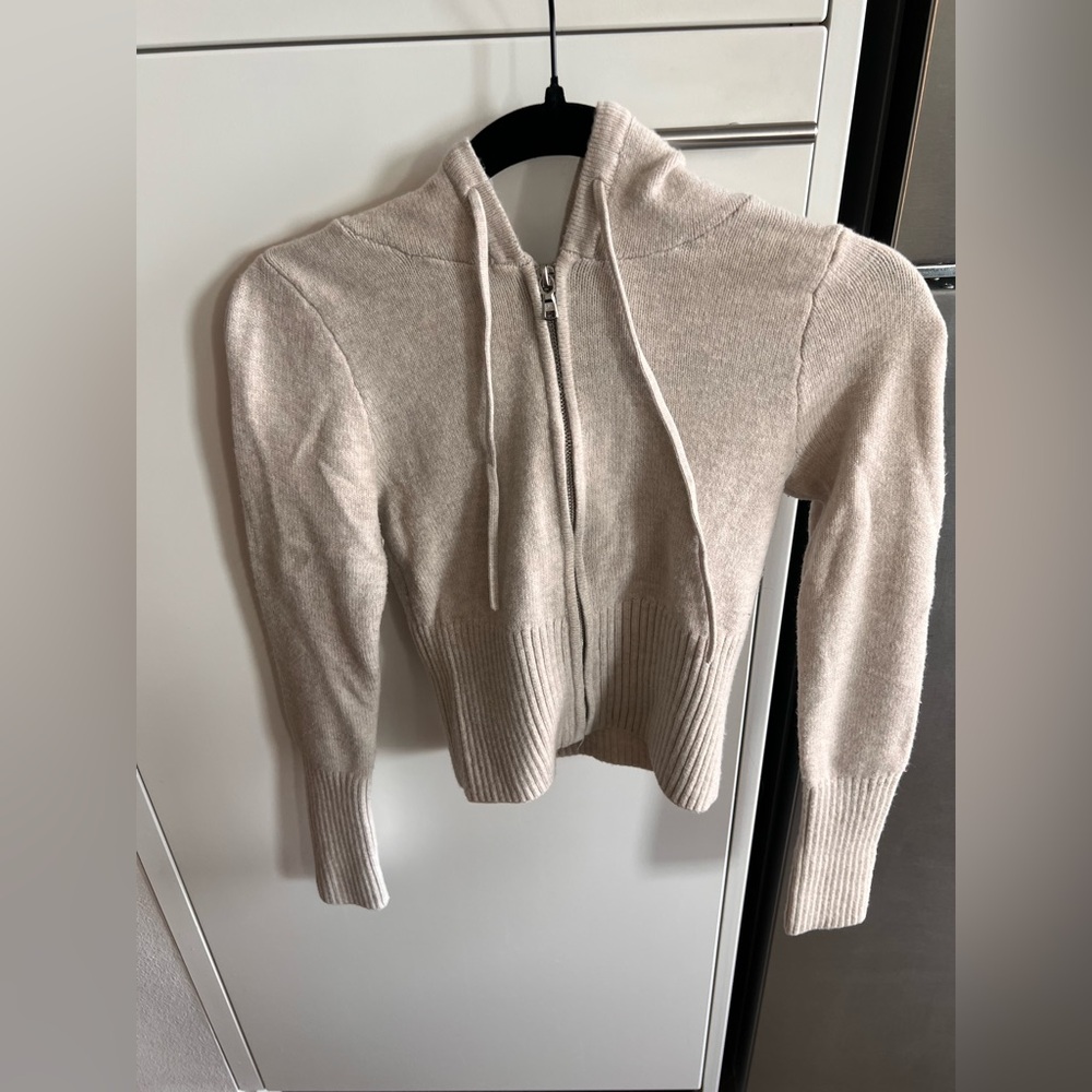 Gilly Hicks Women's Sweater